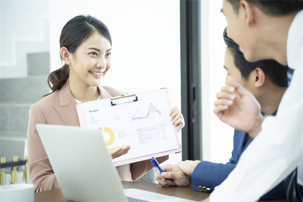 績效評估與反饋：客觀評估，持續(xù)改進(jìn)