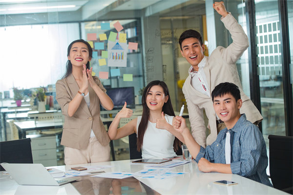 社會(huì)責(zé)任與績效管理：承擔(dān)社會(huì)責(zé)任，提升企業(yè)形象