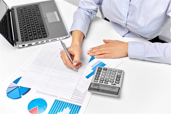 企業(yè)預(yù)算管理成效如何量化，以激勵團隊持續(xù)改進？