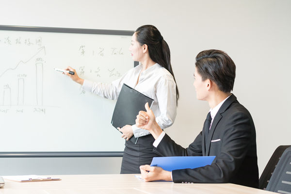薪酬績效總難平衡，怎樣調(diào)整才能既控成本又激勵員工？